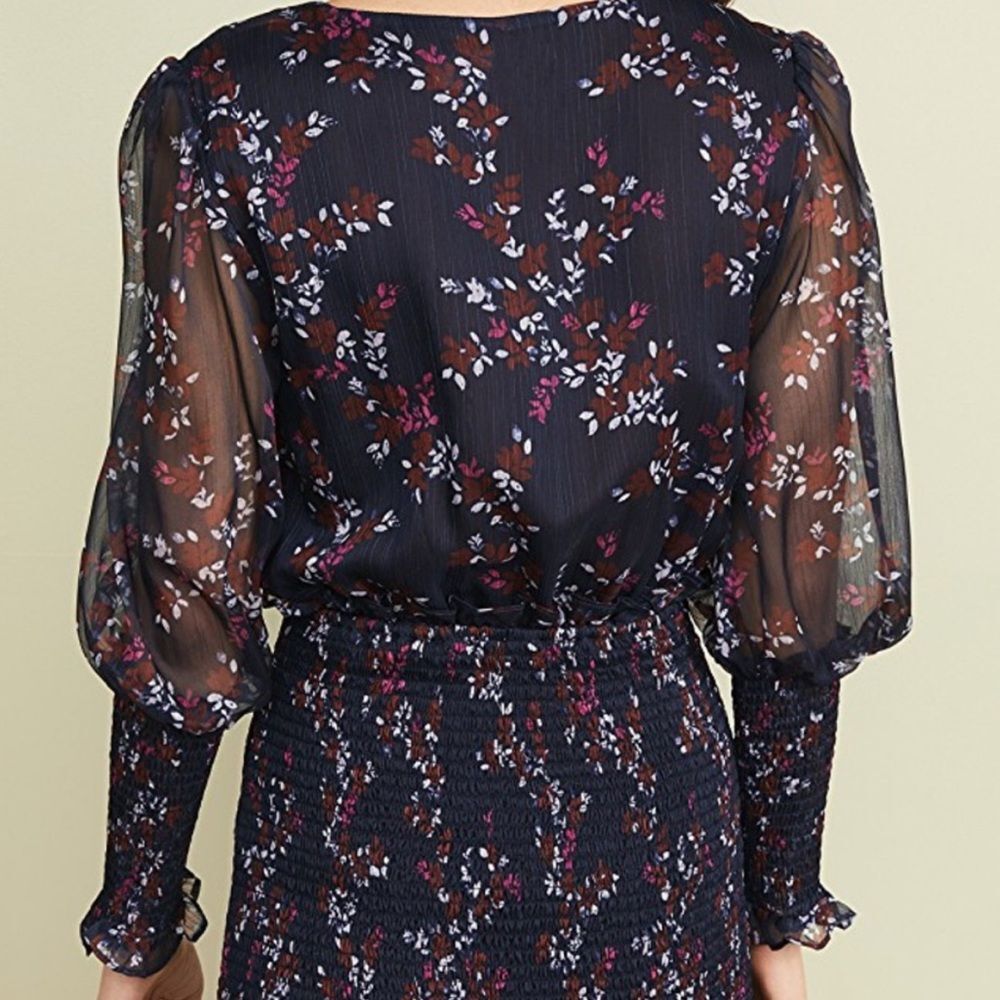 Keepsake Embrace Smocked Longsleeve VNeck Mini Dress Navy Floral Cocktail Sz S - Picture 3 of 12